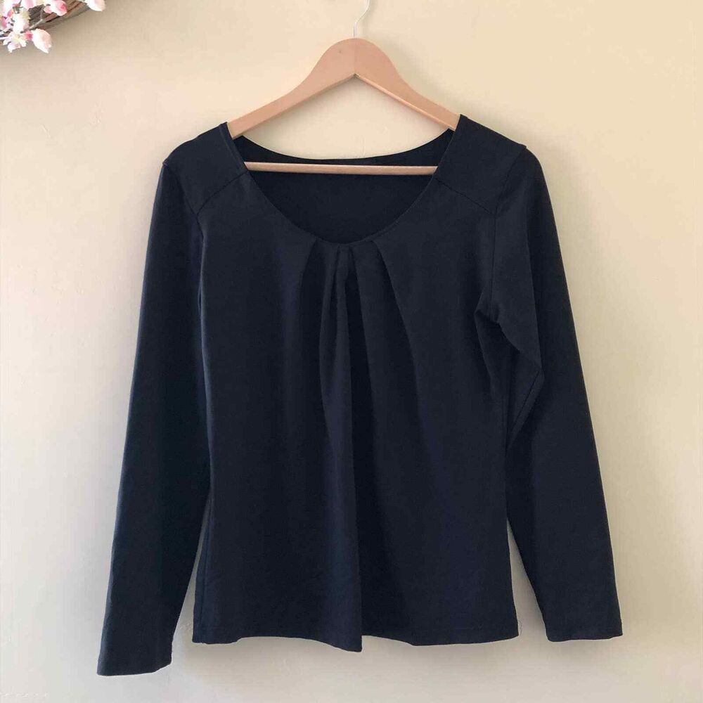 JONDEN Black Top Pleat Long Sleeve Size M
